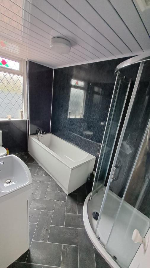 Beach & Tonic Beachside Chalet Humberston Екстериор снимка