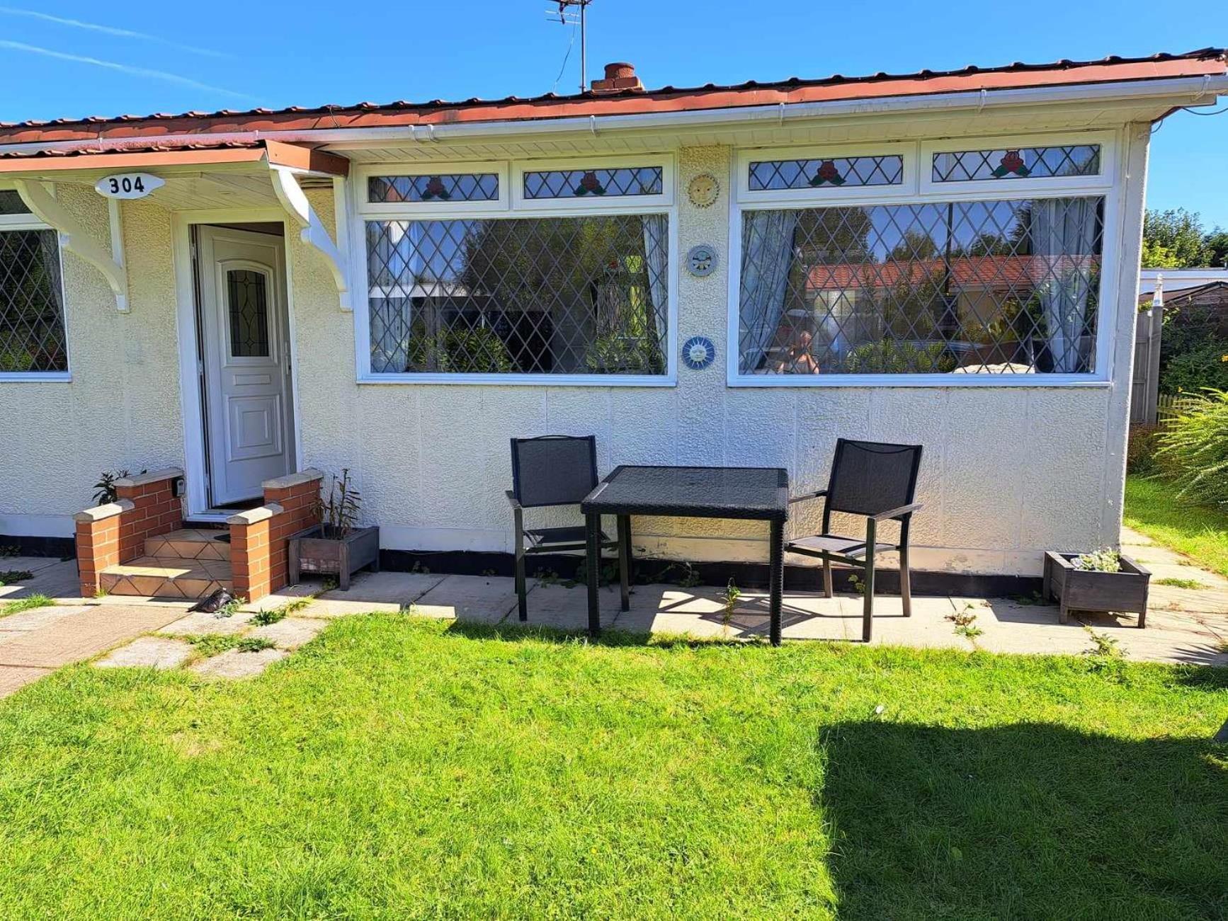 Beach & Tonic Beachside Chalet Humberston Екстериор снимка